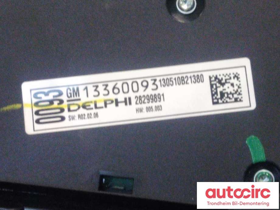 Bilstereo navigasjon betjeningspanel til Opel Astra J 2010-2015 (DELPHI/GM|13360093|28299891|)