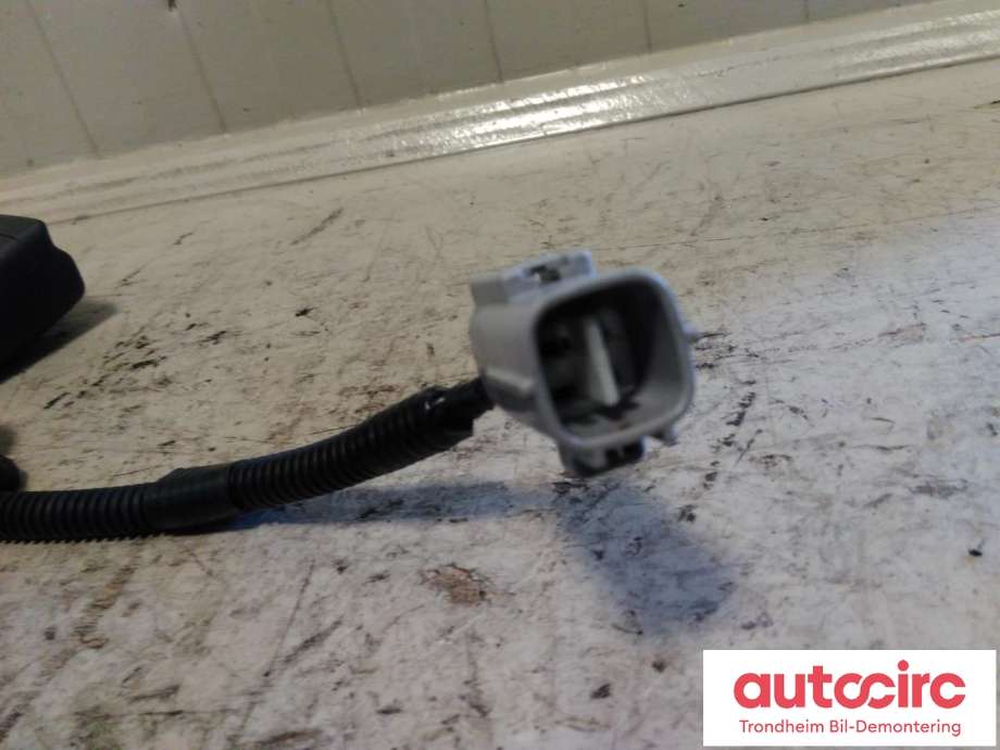Sikkerhetsbeltelås høyre foran til Toyota Avensis 2003-2008 (Type II)  (73230-05071-B0|7323005071B0|)