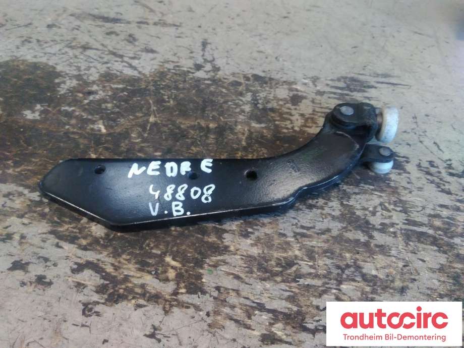 Hengsler til Mercedes Vito, 2014-->> (W447) (W447) (VENSTRE SKYVEDØR|A4477601447)
