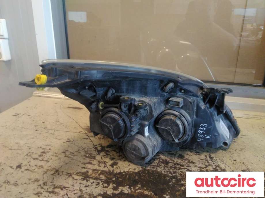Frontlykt venstre halogen til Opel Vectra C 2005-2008 (Type II) (VALEO|13170919|)