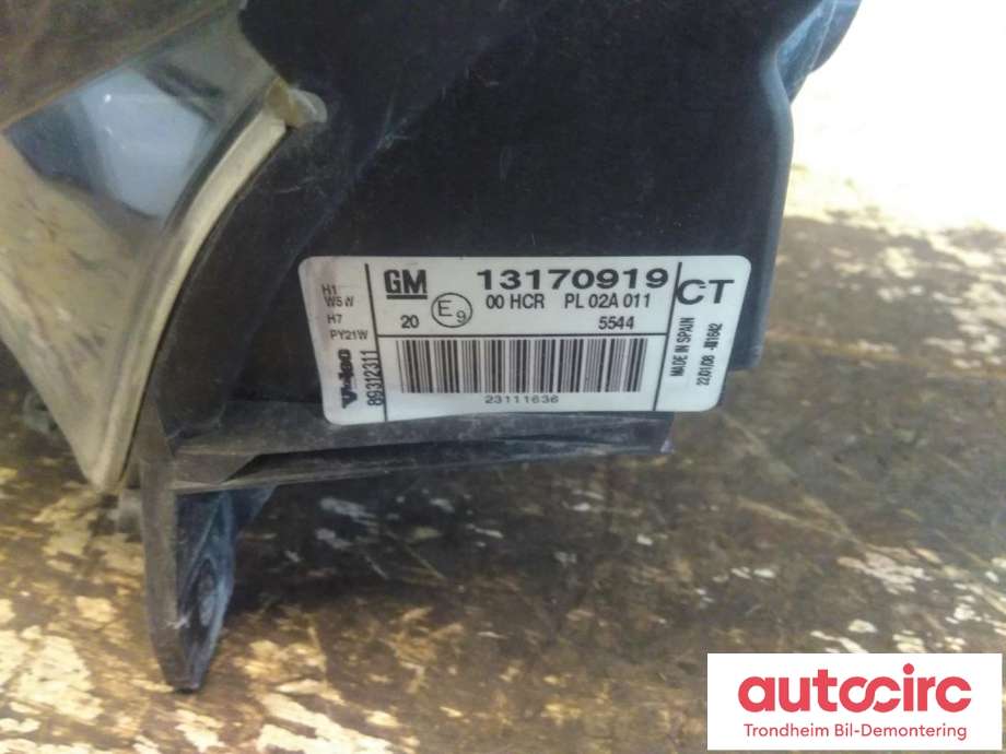 Frontlykt venstre halogen til Opel Vectra C 2005-2008 (Type II) (VALEO|13170919|)