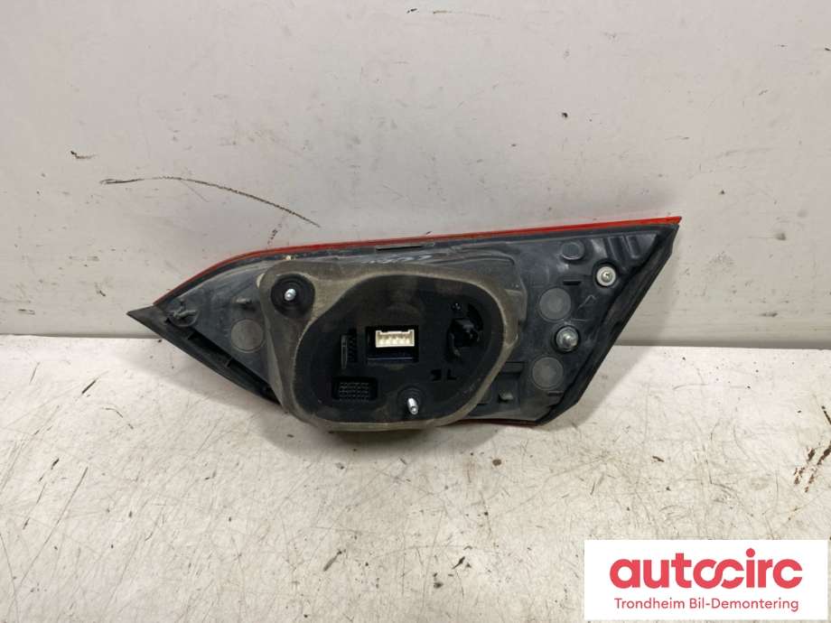 Baklykt venstre indre til Toyota Camry 2019-->> (8159033350|)