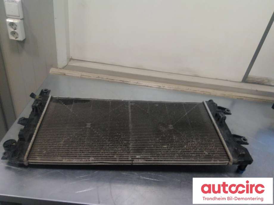 Radiator (automat gir) til Nissan Leaf 2011-2017 (Type I)  (..|214103NL0A|214103NL1A|)