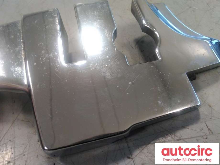 Tak diverse til Mercedes SL 1971-1989 (R107) (R107) (B STOLPE DEKSEL CHROME|A1076930135|A 107 693 01 35|1076930135| 107 693 01 35)