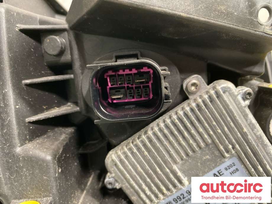 Frontlykt venstre full-LED til Cupra Born 2022-->> (10F941773|)