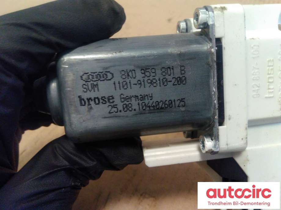 Ruteheis, kun motor, venstre foran til Audi A7 2010-2014 (Type I, Fase 1)  (BROSE|8K0959801B|)