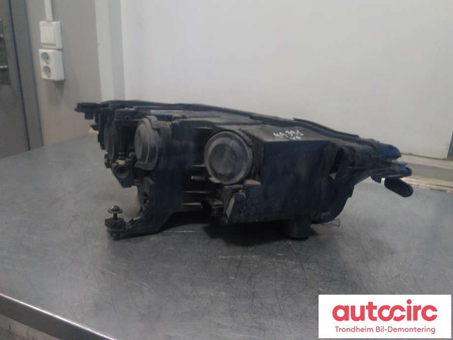Frontlykt venstre halogen til VW T-Roc 2017-->>  (VALEO|2GA941005B|90136432|)