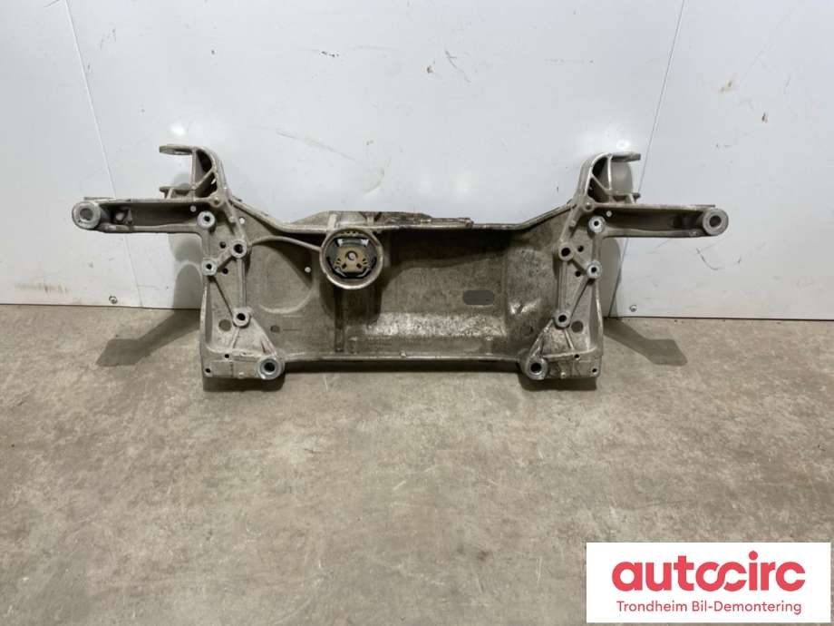 Travers foran hoved til Škoda Superb 2008-2015 (Type II)  (..|1K0199313AL|)