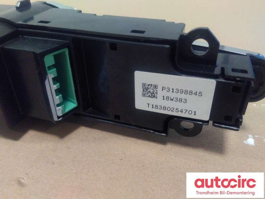 Bilstereo betjeningspanel til Volvo V60 / V60 CC 2018-->> (Type II) (...|31398845|)