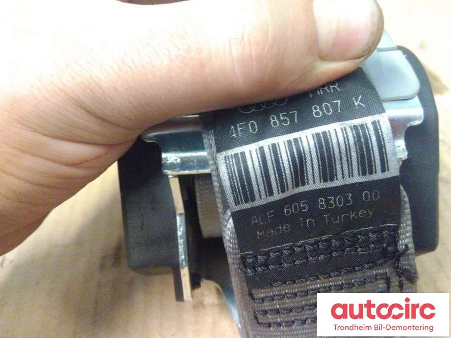 Sikkerhetsbelte bak midtre til Audi A6, Allroad 2006-2008 (Type II, Fase 1) (C6) (C6) (..|4F0857807K|4F0 857 807 K|4F0 857 807 K MRR| 605830300)