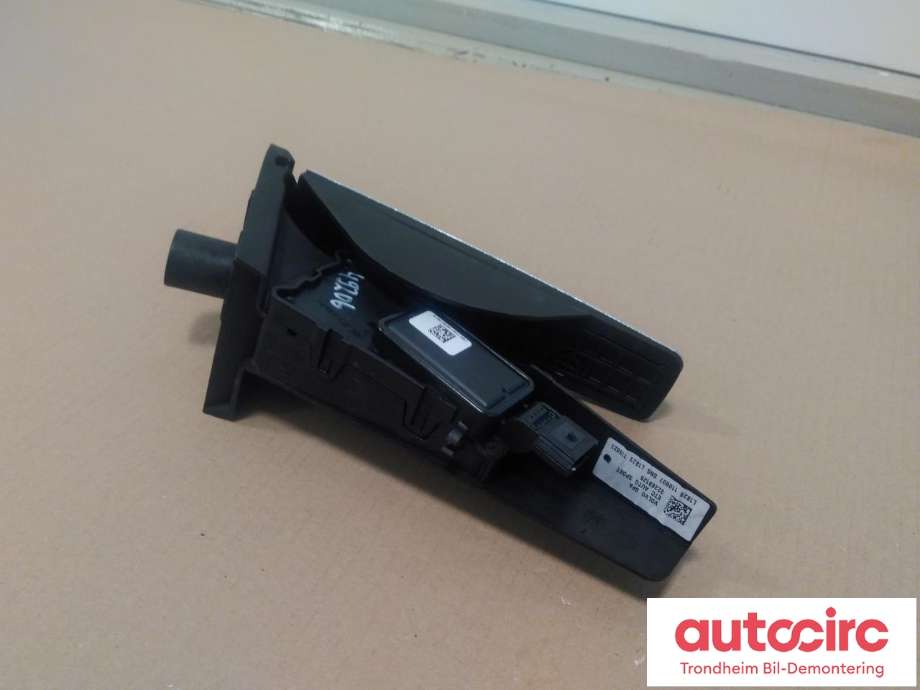 Pedal gass til Volvo V60 / V60 CC 2018-->> (Type II)  (R-DESIGN|32269125|)