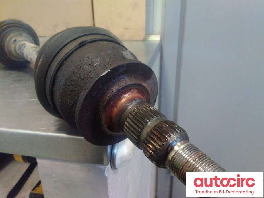 Drivaksel høyre foran, diesel/manuell til Opel Zafira Tourer 2012-2018  (AAKB|13348259|95520489|1677187780)
