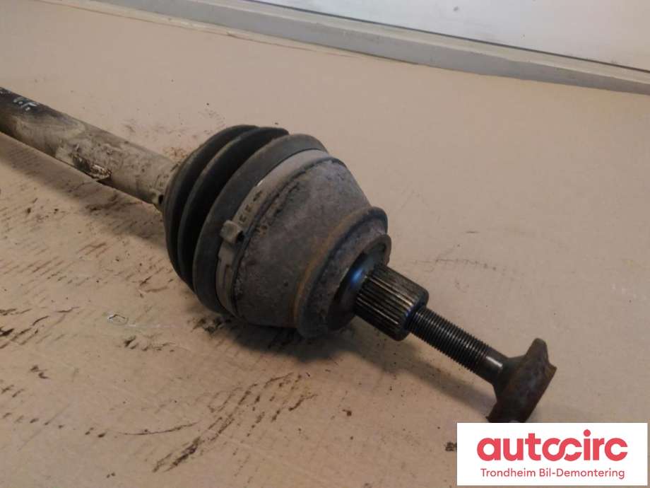 Drivaksel venstre foran, diesel/automat til Audi A6 2008-2011 (Type III, Fase 2) (C6) (C6) (..|4F0407271J|4F0 407 271 J|)