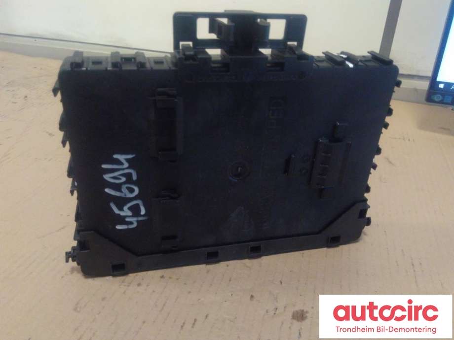 Styreenhet comfort (BCM) til Ford Mustang Mach-e 2020-->>  (FOMOCO|MU5T-15604-JJFG|2623708|MU5T-15604-JJFN)