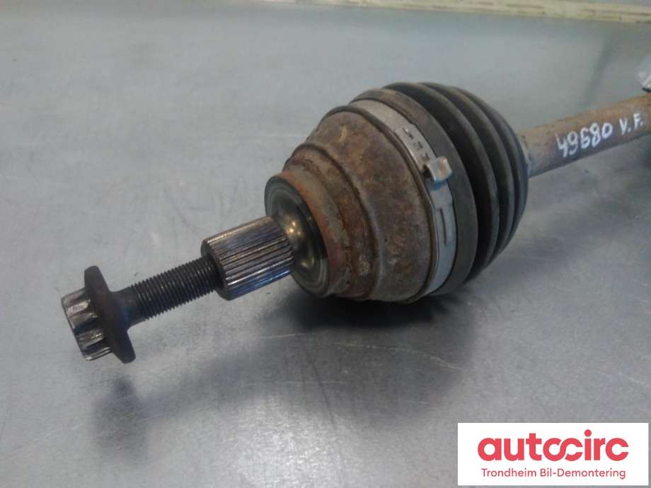 Drivaksel venstre foran, diesel/manuell til VW Touran 2010-2015 (Type I, Fase 3)  (..|1K0407271LB|1K0407763KX|)