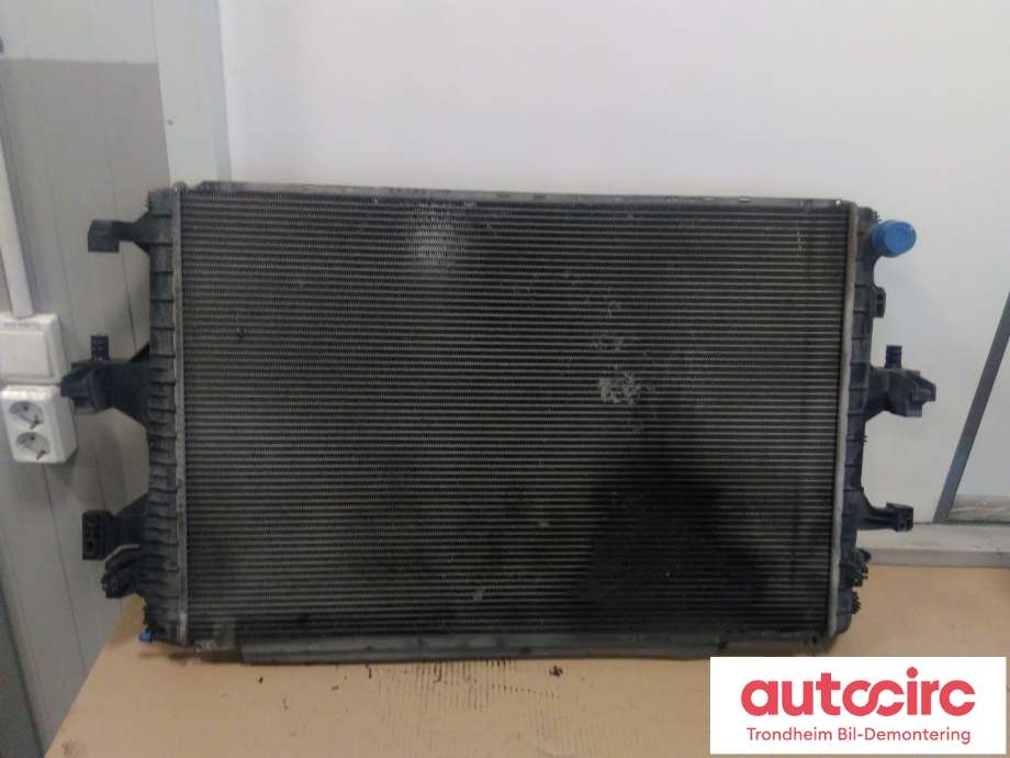 Radiator (automat gir) til VW Transporter / Caravelle 2009-2015 (Fase 2) (T5) (T5) (DELPHI|7E0121253A|)