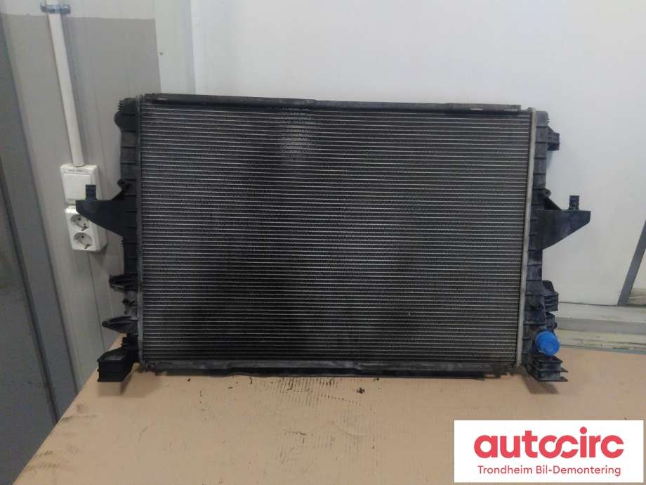 Radiator (automat gir) til VW Transporter / Caravelle 2009-2015 (Fase 2) (T5) (T5) (DELPHI|7E0121253A|)
