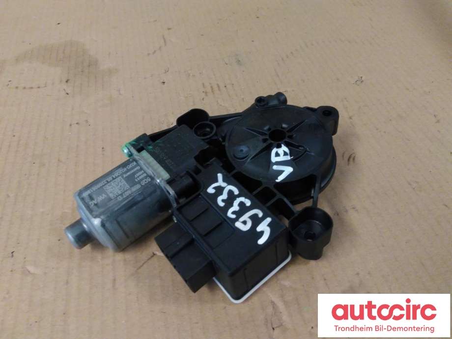 Ruteheis, kun motor, venstre bak til Cupra Born 2022-->>  (BOSCH KUSTER|5Q0959407D|5Q0 959 407 D|0130822695| E850202013)