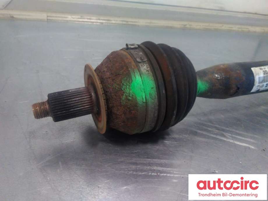 Drivaksel høyre foran, bensin/manuell til Škoda Fabia 2010-2014 (Type II, Fase 2)  (VAG|6Q0407272DL|6Q0 407 272 DL|)