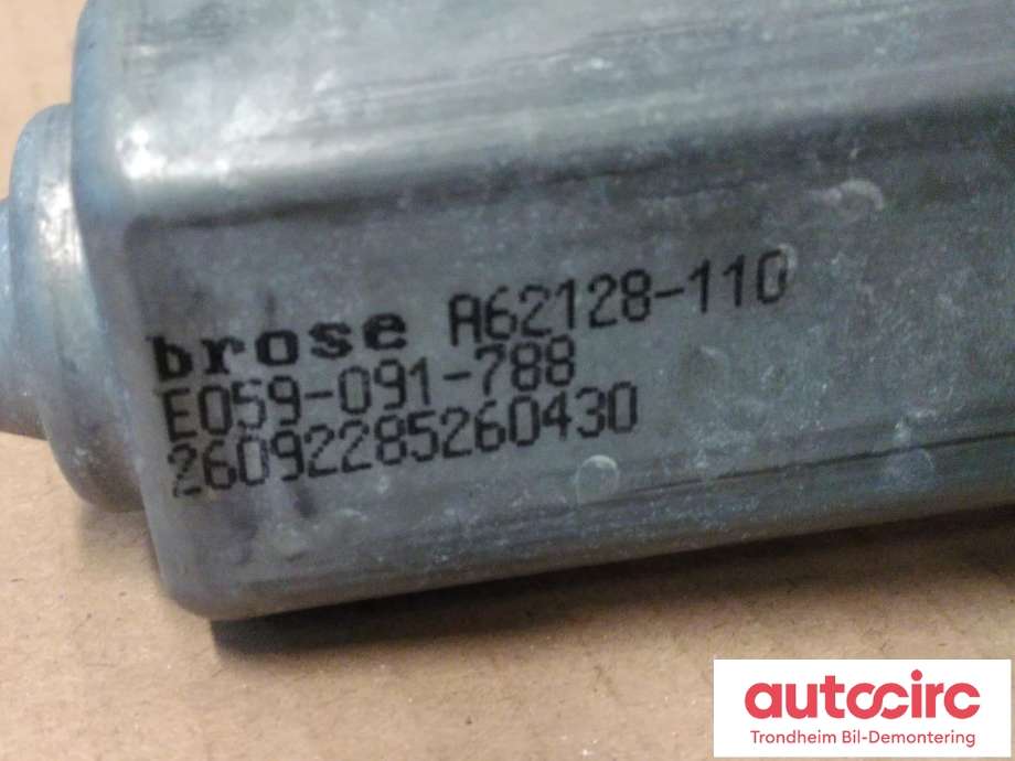 Ruteheis, kun motor, venstre foran til Porsche 911 2012-2019 (991) (991) (BROSE|99162410102|991 624 101 02|A62128-110)