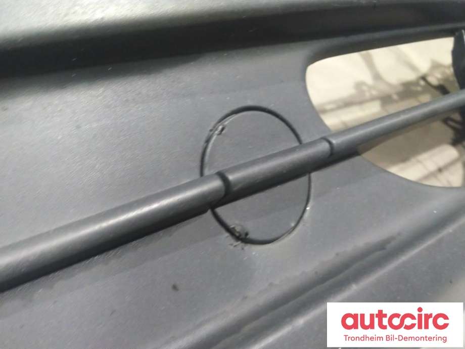 Støtfanger foran til Mercedes Vito/Viano 2004-2010 (Fase 1) (W639) (W639) (MERCEDES|A6398804270|A 639 880 42 70|)