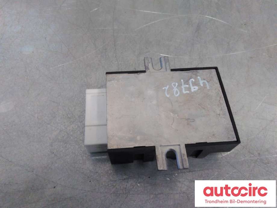 Styreenhet drivstoffpumpe til BMW M5 2011-2017 (F10) (F10) (HELBAKO|7398495|16147398495|16147411595)
