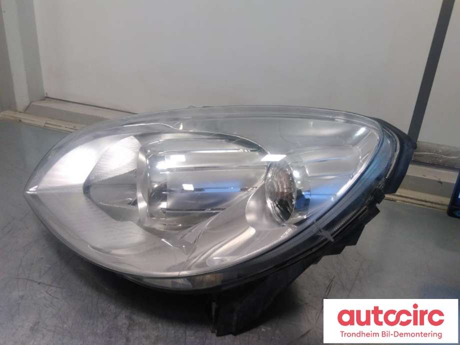 Frontlykt venstre halogen til Mercedes B-Klasse 2008-2011 (Fase 2) (W245) (W245) (AL|A1698201761|0301220201|)