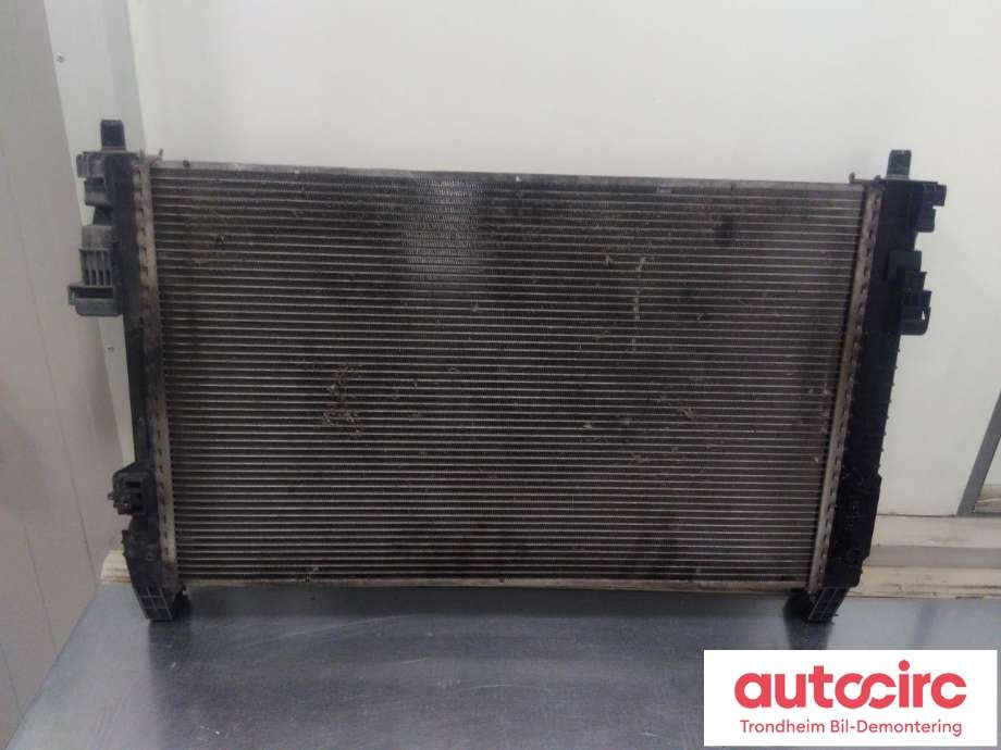 Radiator (automat gir) til Mercedes B-Klasse 2005-2008 (Fase 1) (W245) (W245) (BEHR|A1695001803|)
