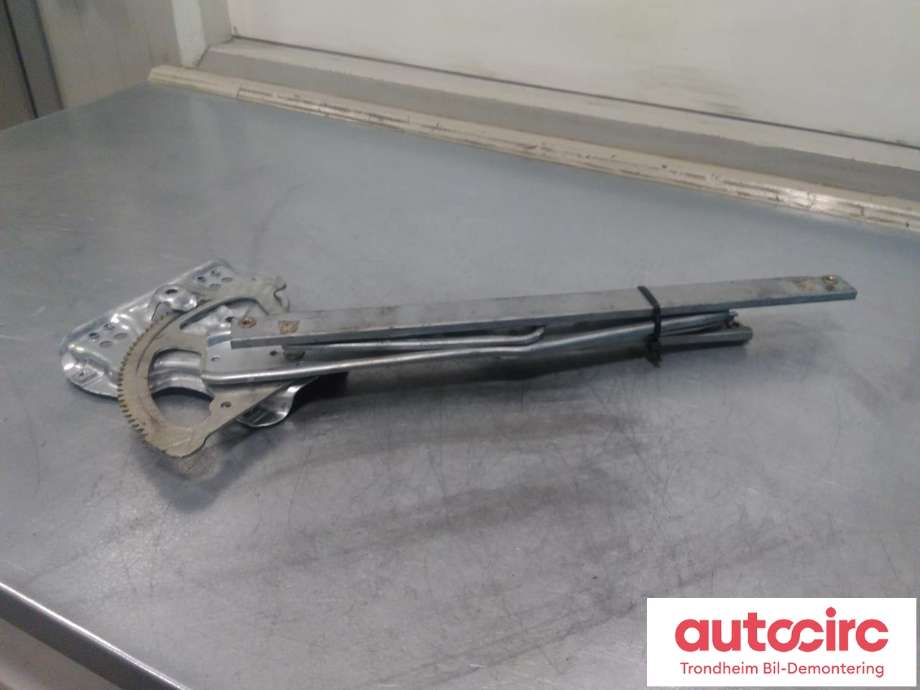 Ruteheis venstre foran til Toyota Corolla 2002-2007  (...|6982002130|)