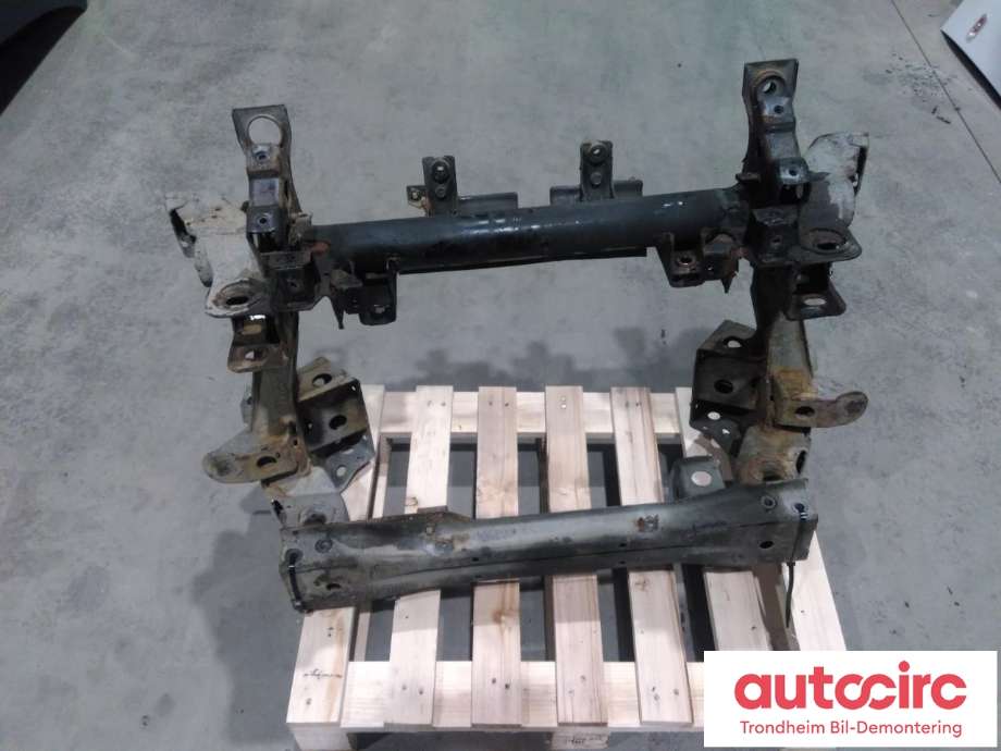 Travers foran hoved til Mitsubishi Pajero 2007-2016 (Type IV, Fase 1)  (..|4000A209|)