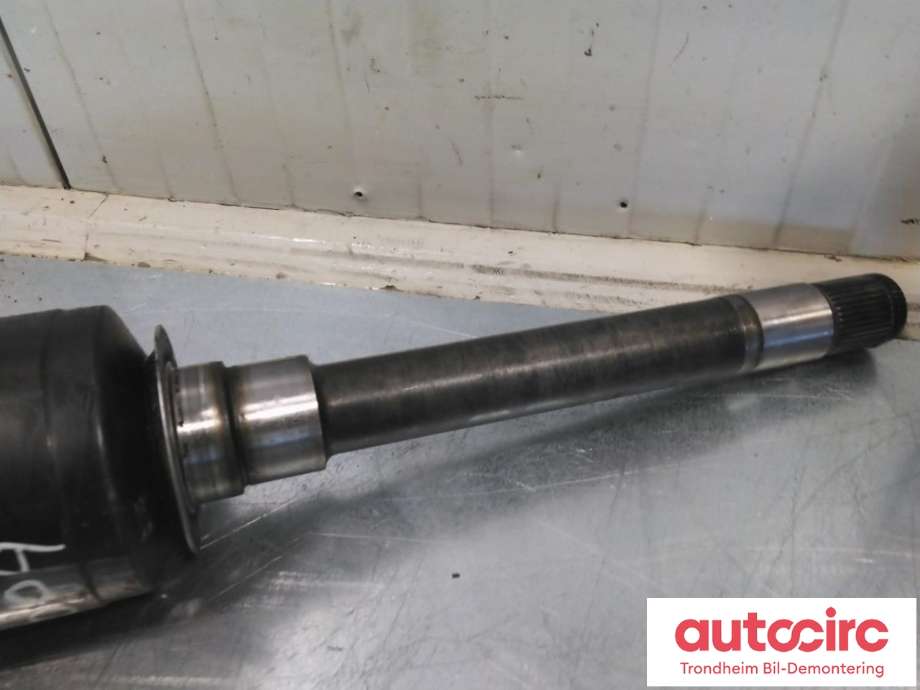 Drivaksel høyre foran, diesel/automat til Mercedes GL 2006-2012 (X164) (X164) (..|A1643302101|)