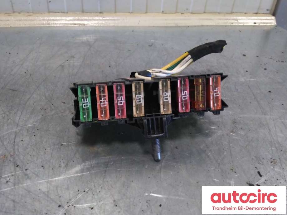 Sikringsboks motorrom til Peugeot Partner 2008-2015 (Type II, Fase 1) (VALEO|9636079380|6500 Z1|)