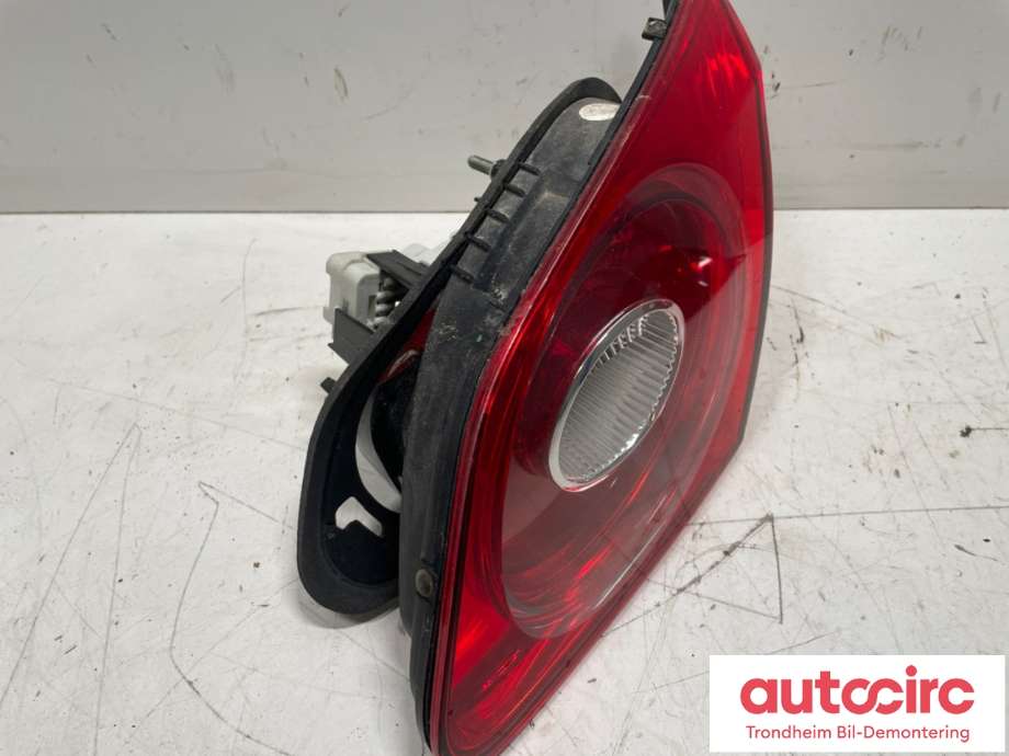 Baklykt høyre indre til VW CC 2008-2012 (PASSAT CC) (PASSAT CC) (3C8945094F|)