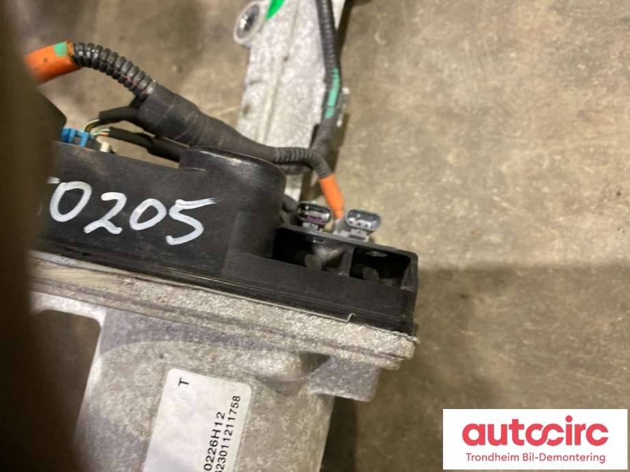 Tannstang elektrisk til Tesla Model Y 2021-2024 (Type I) (..|1188831-00-J|C2P230393BI6430|)