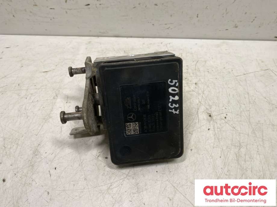 ABS sentral til Mercedes C-Klasse 2014-2018 (Fase 1) (W205) (W205) (A2054313712|)