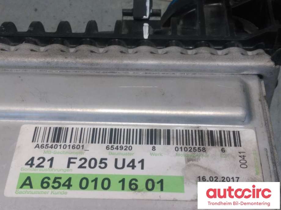 Intercooler til Mercedes E-Klasse 2016-2023 (W213) (W213) (MAHLE|A6540900100|A6540906100|A6540101601)
