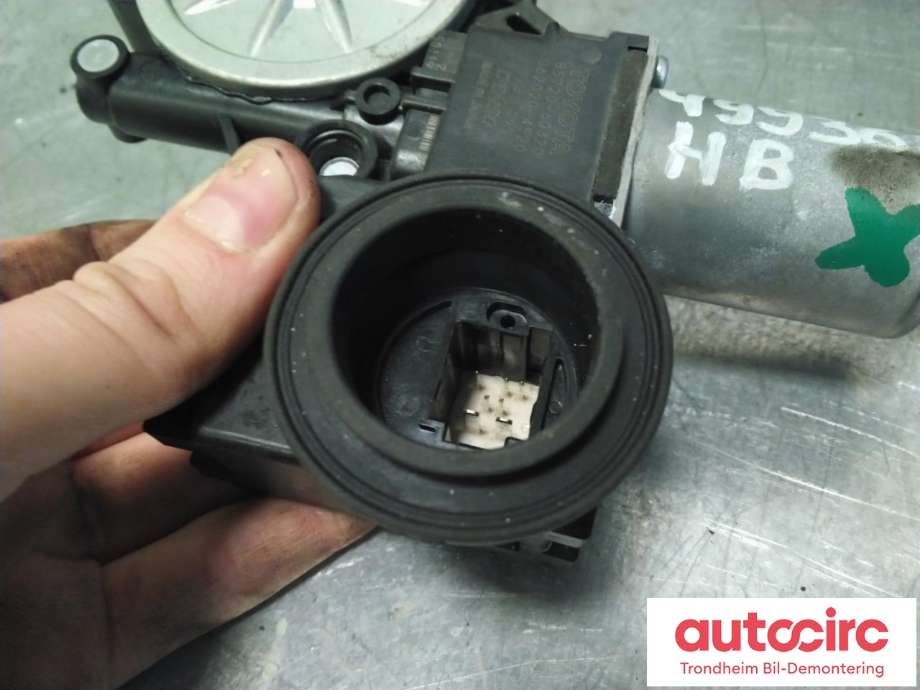 Ruteheis, kun motor, høyre bak til Toyota Land Cruiser 150 2014-->> (Fase 2)  (DENSO|85720-60320|8572060320|)
