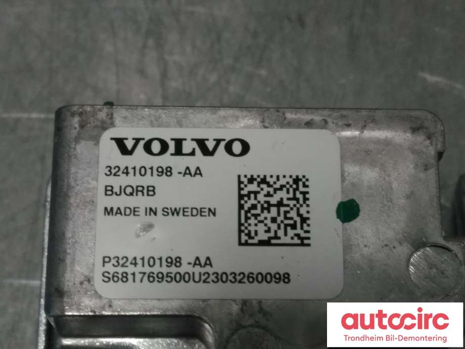 Parkeringskamera foran til Volvo C40 Recharge 2021-2024 (VOLVO|32410198|)