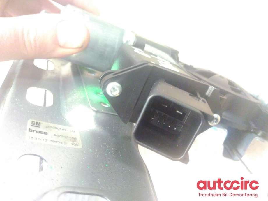 Ruteheis venstre bak til Opel Zafira Tourer 2012-2018  (BROSE|13260141|13369290|927207-102)