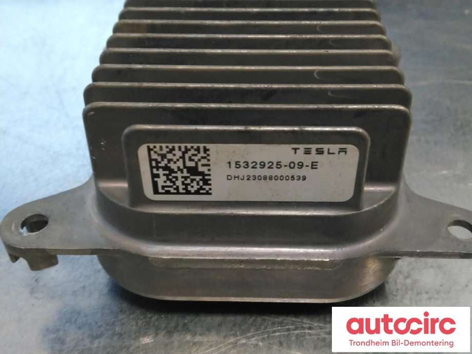 Styreenhet LED til Tesla Model Y 2021-2024 (Type I) (TESLA|1532925-09-E|)