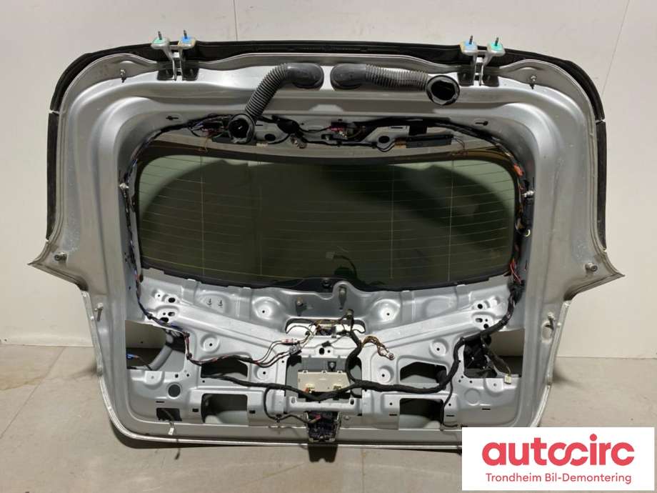 Tailgate til Mercedes GLA 2014-2020 (X156) (X156) (LES INFO|A1567400105|A 156 740 01 05|)