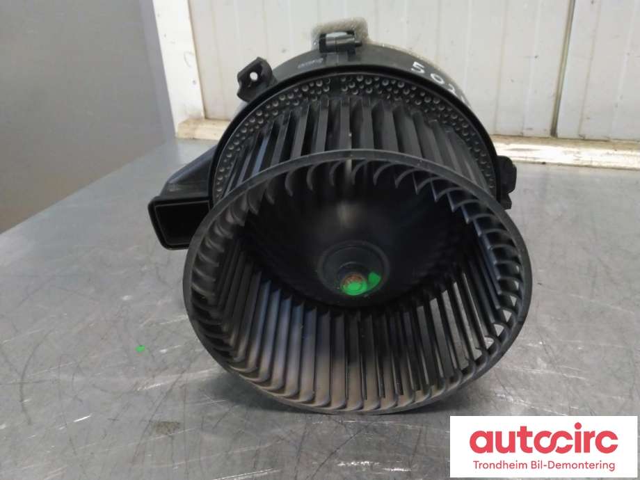 Varmeapparat motor til BMW 5-Serie 2017-->> (G30/G31) (G30/G31) (BOSCH|64116836881|0130309508|F011500123)