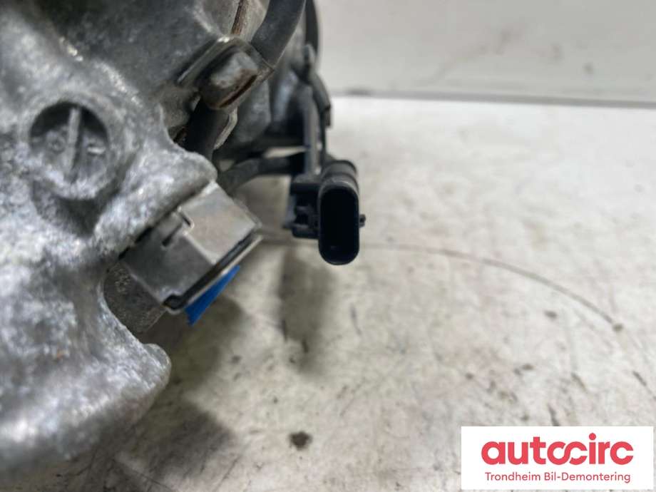 Aircondition kompressor til Mercedes B-Klasse 2019-->> (W247) (W247) (DENSO|A 000 830 42 02|447250-3671|)