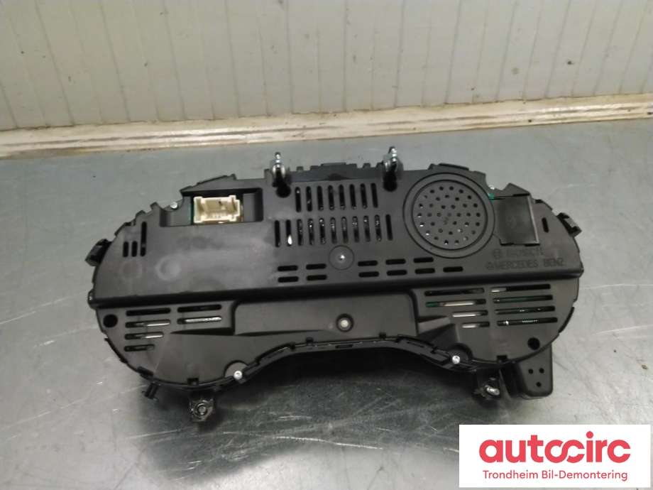 Instrumentpanel til Mercedes GLA 2014-2020 (X156) (X156) (..|A1569004501|A1569009802|)