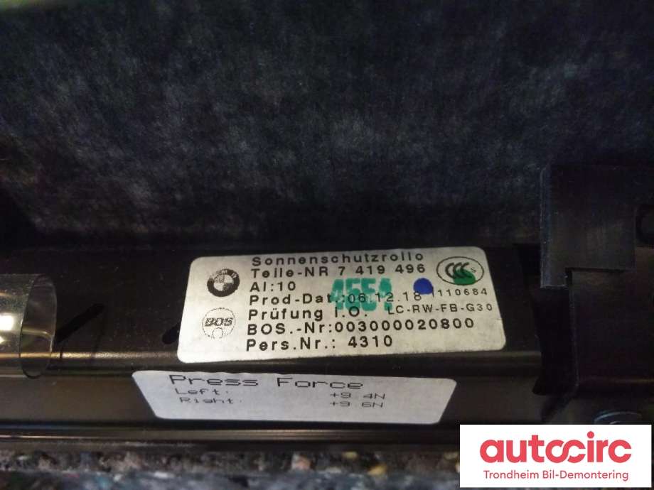 Hattehylle til BMW 5-Serie 2017-->> (G30/G31) (G30/G31) (MED RULLEGARDIN OG MOTOR|8065043|51468065043|51467419496| 51 46 8 065 043| 51 46 7 419 496| 7419496)