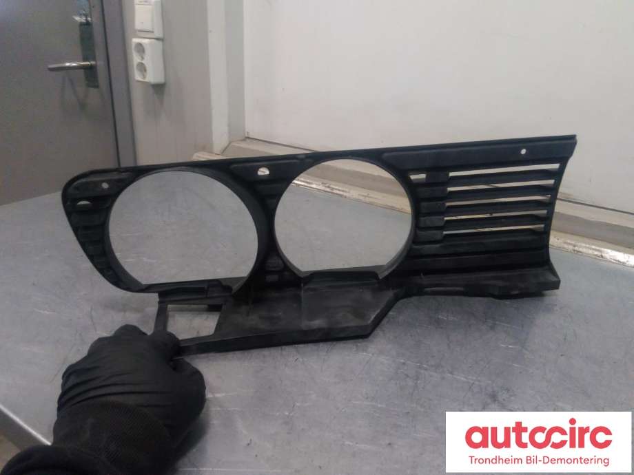 Grill høyre til BMW 3-Serie 1983-1993 (E30) (E30) (...|18760920|51131876092|1876092)