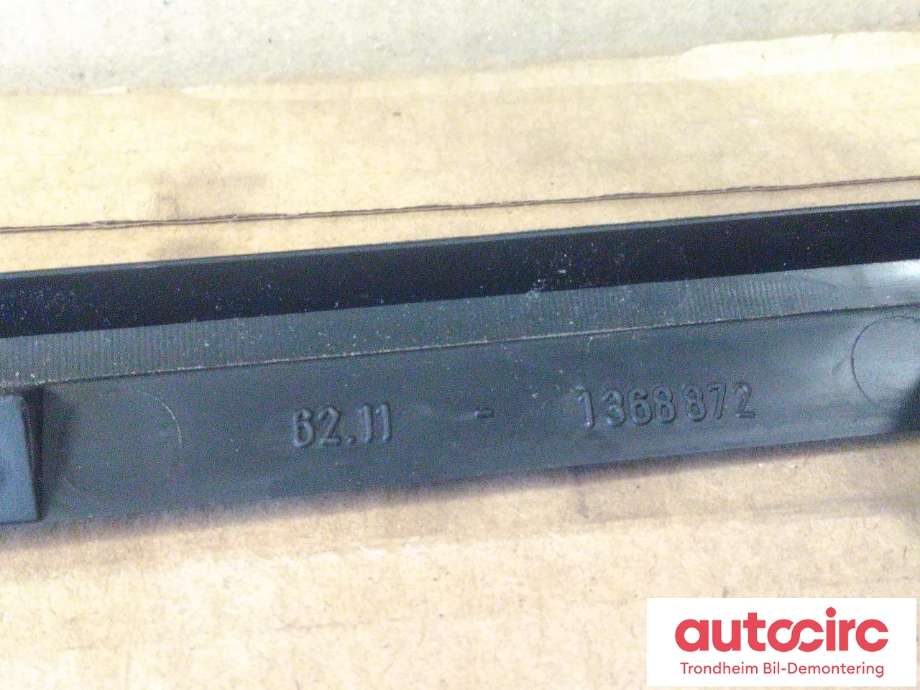 Dashbord diverse til BMW 3-Serie 1983-1993 (E30) (E30) (CLUSTER COVER VDO|1368872|62111368872|62 11 1 368 872| 62.11-1368872| 88374041)