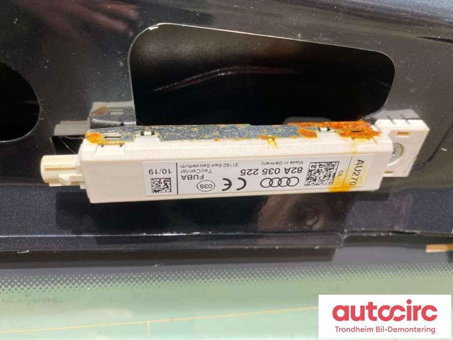 Bakluke til Audi A1 2018-->> (Type II)  (....|82A 827 025|)