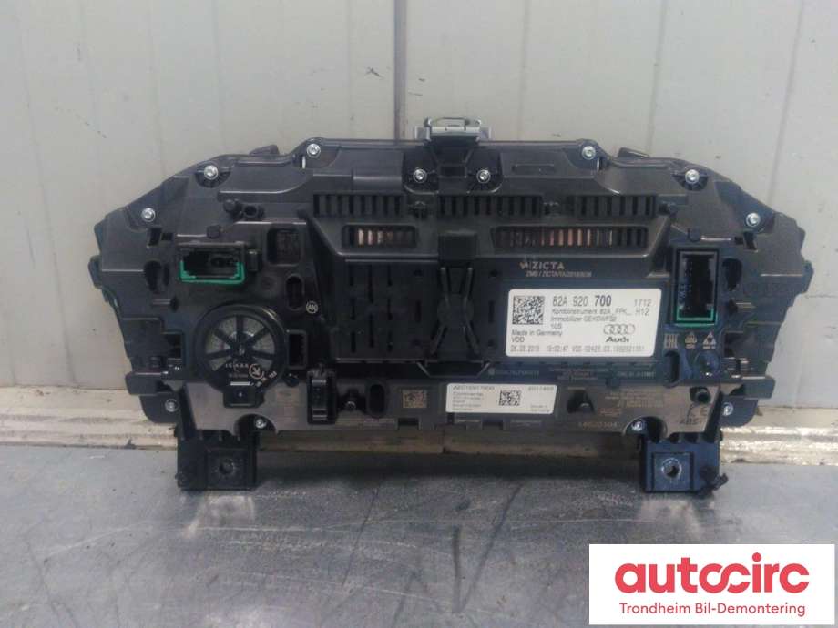 Instrumentpanel til Audi A1 2018-->> (Type II)  (CONTINENTAL|82A920700|)
