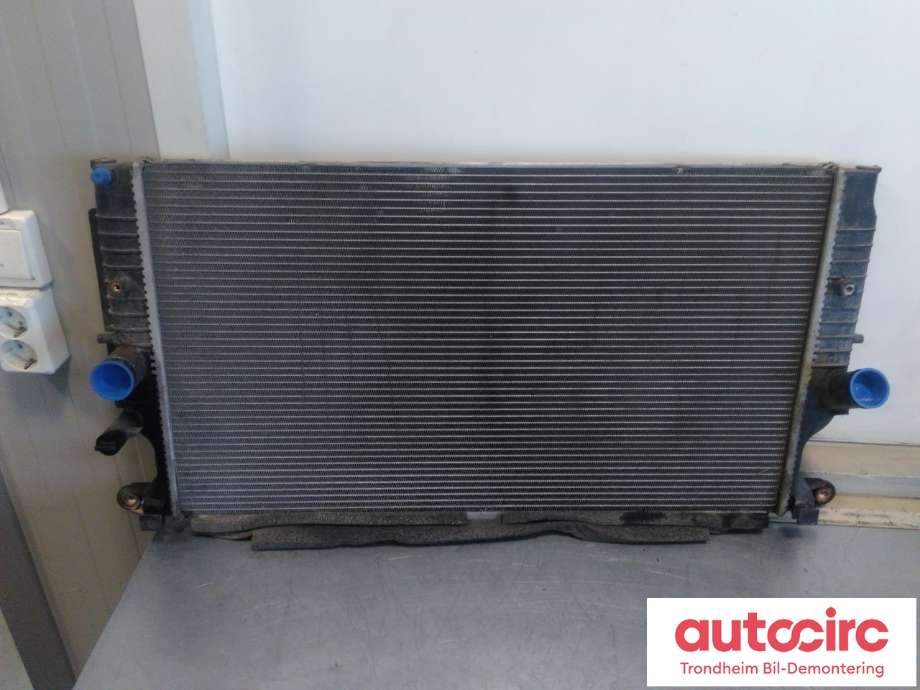 Radiator (manuell gir) til Toyota Avensis 2009-2015 (Type III, Fase 1)  (VALEO|16400-0R061-B|164000R061|)